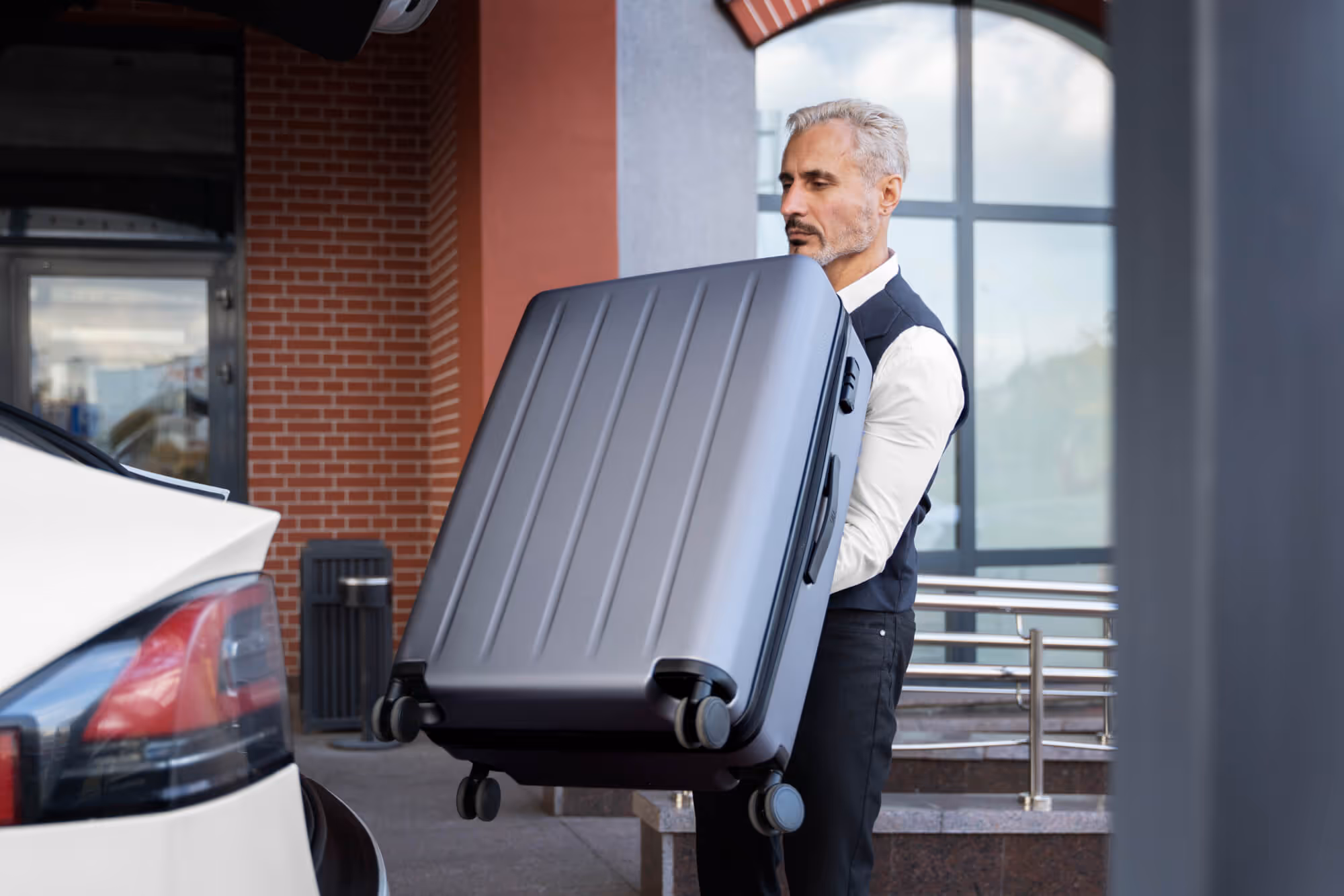 Belgrade airport transfer – a professional chauffeur handles your luggage and provides a VIP pickup